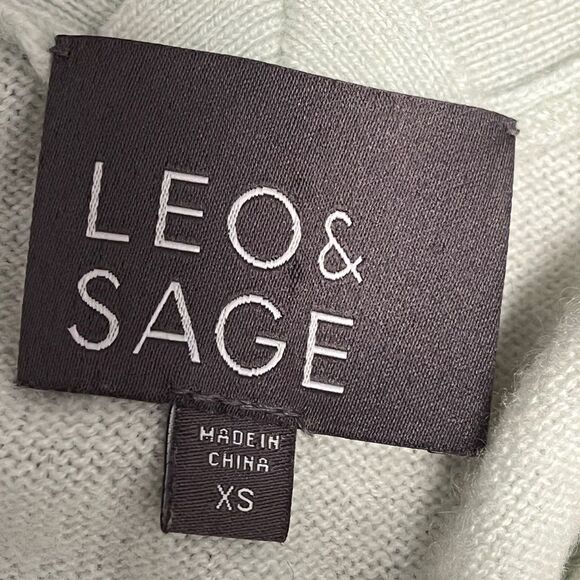 LEO & SAGE Double V Neck Sweater 100% cashmere Cold Shoulder Sz XS REVOLVE - Picture 3 of 10